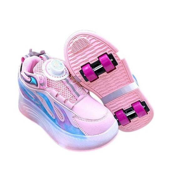 صورة سكيت شوز بناتي يجمع الأناقة مع اللعب